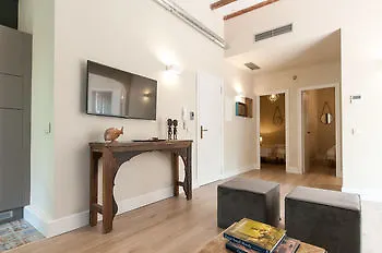 ウィーフレイティング スイーツ サン タントニー マーケット アパート バルセロナ